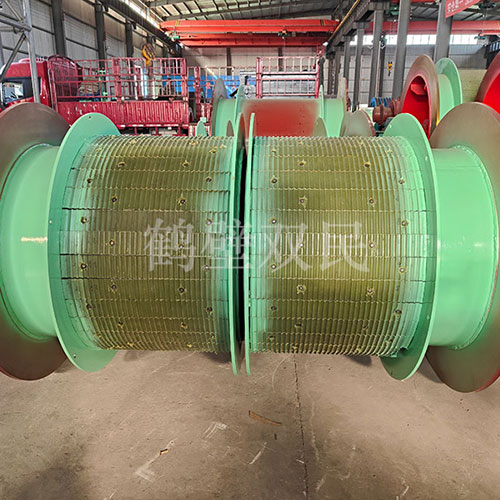 鑿井絞車(chē)廠家生產(chǎn)的2JTP-1.2×0.8P礦用提升絞車(chē)發(fā)貨！