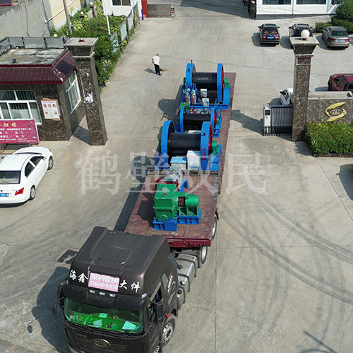 鑿井絞車(chē)發(fā)貨：雙筒25噸鑿井絞車(chē)！